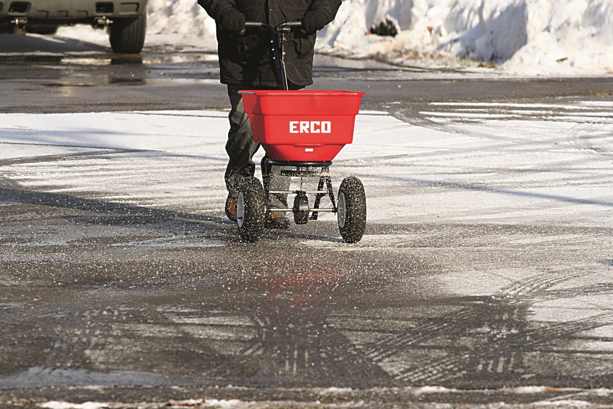 erco_sp-150_winter_parkplatz.jpg